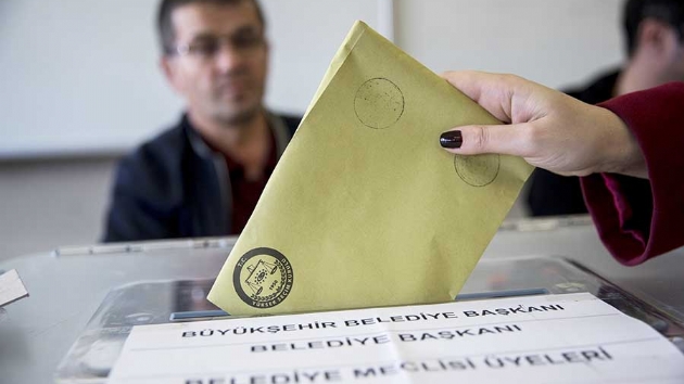 Maltepe'de 94 sandkta oy saymna devam ediliyor