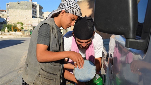 Petrol sahalarndaki YPG/PKK igali Esed'e pahalya mal oldu