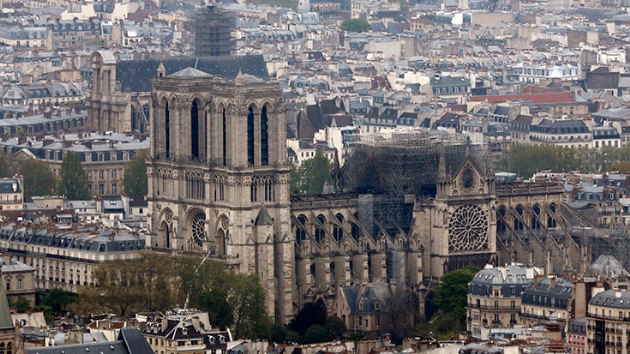 Notre Dame Katedrali'ndeki yangnda kaza ihtimali zerinde duruluyor
