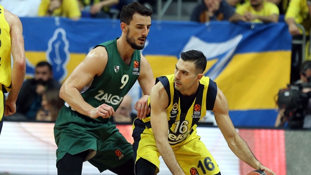 Fenerbahe Beko, konuk ettii Litvanya temsilcisi Zalgiris'i 76-43 yenerek seride 1-0 ne geti