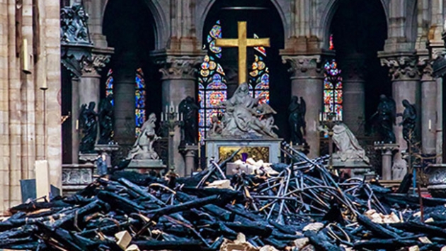 Philippe: Notre Dame iin mimarlara tasarm davetinde bulunacaz
