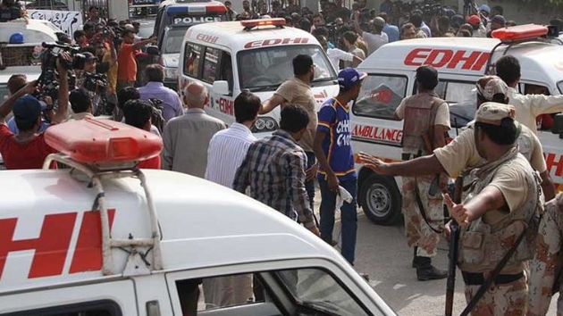 Pakistan'da yolcu otobsne silahl saldr sonucu 14 kii hayatn kaybetti