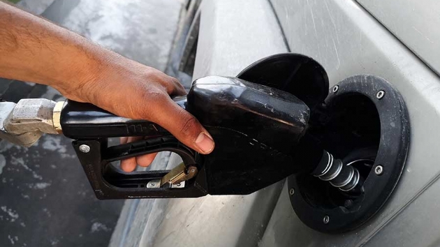 Suudi Arabistan, petrol piyasalarn dengeleme sz verdi