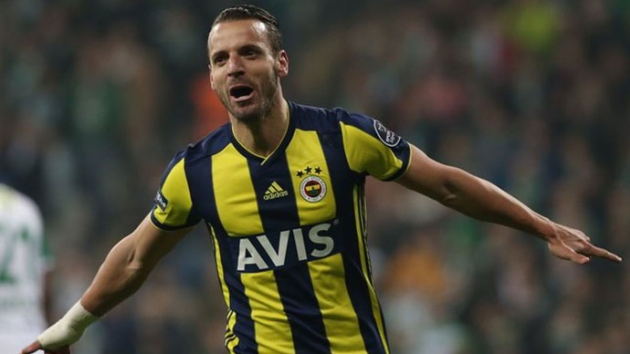 Fenerbahe'de Soldado kymete bindi