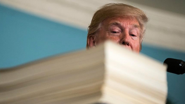Trump: Partizan Demokratlar beni azletmeye kalkrlarsa ABD Yksek Mahkemesine gideceim