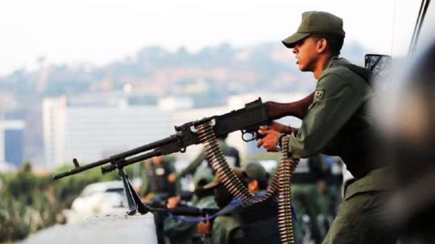 Ordu ve hkmet Maduro'nun yannda