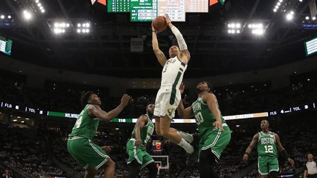Milwaukee Bucks seriyi eitledi