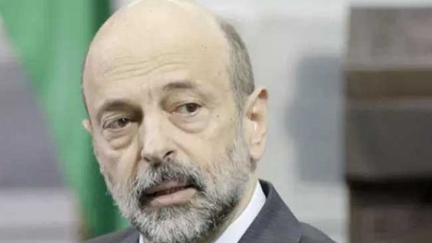 rdn Babakan revizyon iin bakanlardan istifalarn istedi