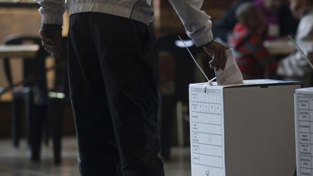 Gney Afrika'da halk sandk banda