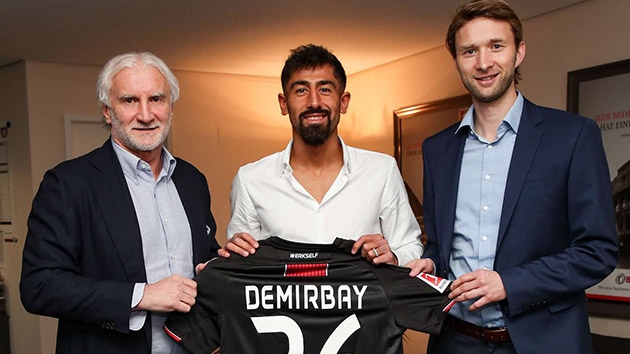 Bayer Leverkusen, Kerem Demirbay' kadrosuna kattn duyurdu