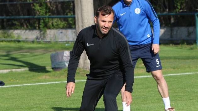Okan Buruk'tan Galatasaray'a gzda