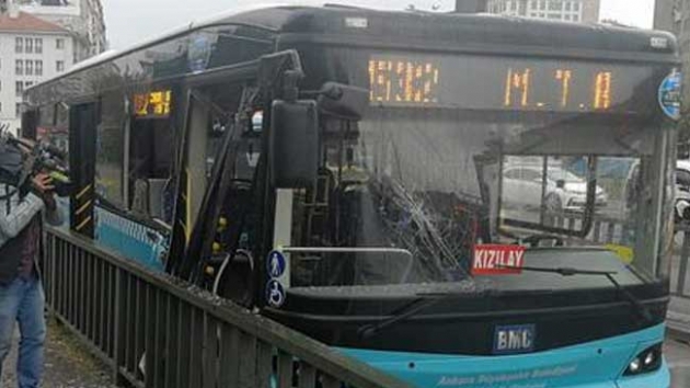 Ankara'da zel halk otobs, bariyerlere arpt: 10 yaral