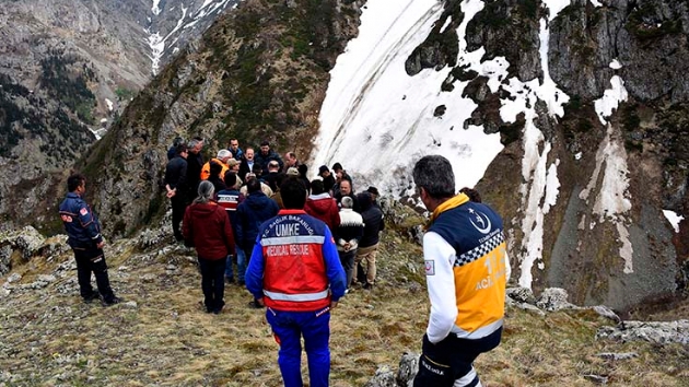 AA muhabiri Nianc'nn ayakkabs dere kenarnda bulundu