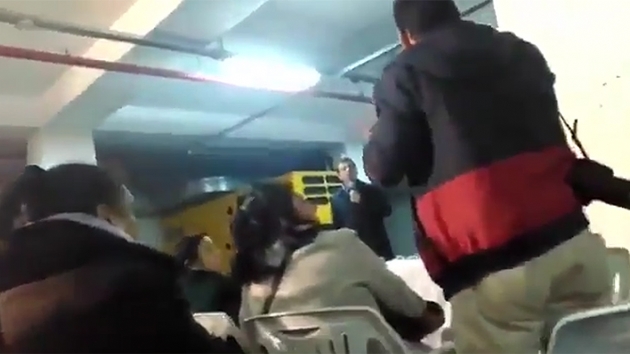 CHP'li mamolu, soru soran gazeteciyi korumalarna dvdrd