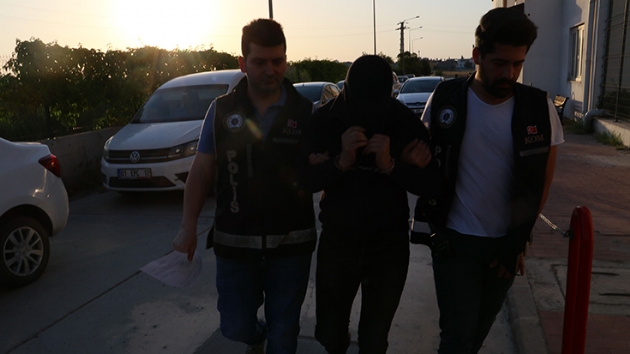 Adanada FET֒ye afak vakti operasyon dzenlendi, 16 kii gzaltna alnd