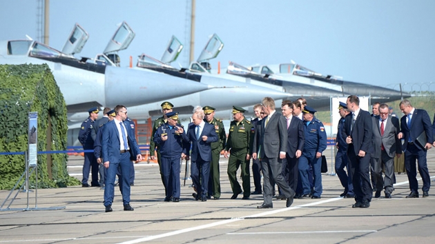 Putin'e Hipersonik Kinjal fzesiyle donatlan MiG-31 ua tantld