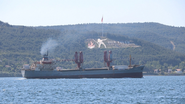 Rus askeri kargo gemisi anakkale Boazndan geti