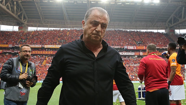 Galatasaray'da Baakehir ma ncesi sakatlk oku