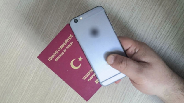 Resmi Gazete'de yaymland: Bakasnn pasaportuna telefon kaydettirme devri kapand
