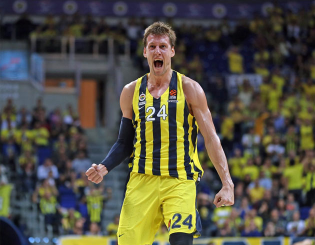 THY Avrupa Ligi'nde sezona Jan Vesely damgas