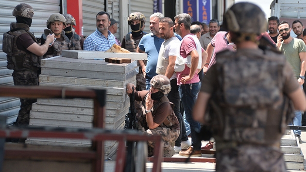 Bekiyi rehin alan cezaevi firarisi, polis operasyona balaynca intihar etti