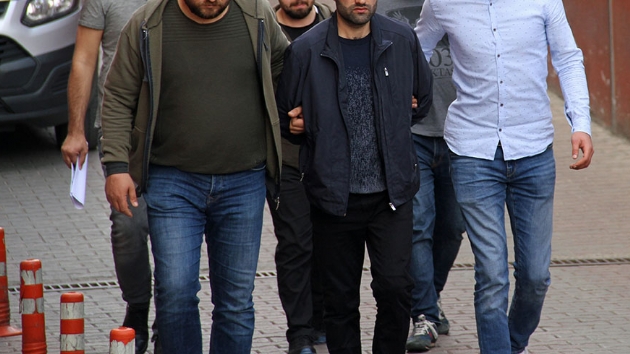 Balkesir'de FET'den aranan 23 kii yakaland  