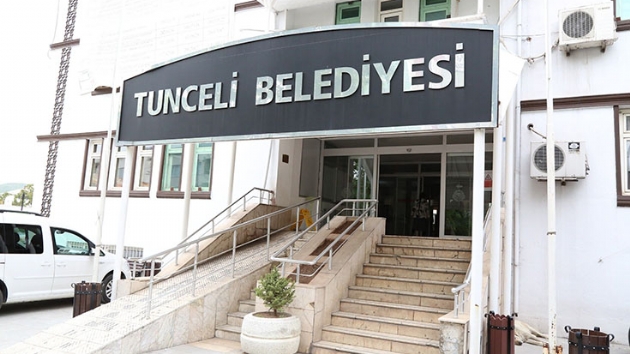 Tunceli Belediyesinin, tabelasnn 'Dersim' olarak deitirilmesine ynelik ald karar mahkemece durduruldu