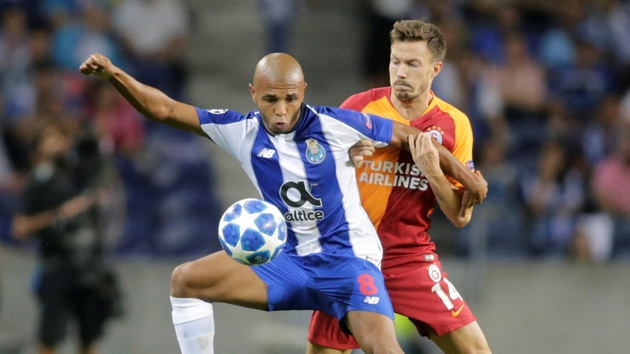 Fenerbahe'nin gndemindeki Yacine Brahimi'den transfer mesaj