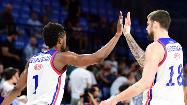 Galatasaray Doa Sigorta'y 82-77 yenen Anadolu Efes, seride 1-0 ne geti