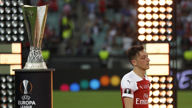 Arsenal'da Mesut zil gzden karld