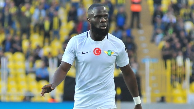 Trabzonspor, Genlerbirlii, Yeni Malatyaspor ve Kasmpaa Elvis Manu'nun peinde