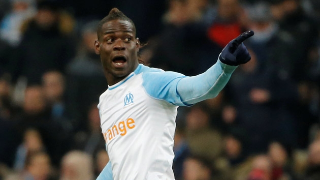 Kostas Mitroglou'nun belals Mario Balotelli
