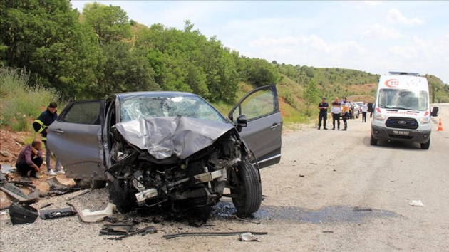 Bayram tatilinde trafik kazalar can ald