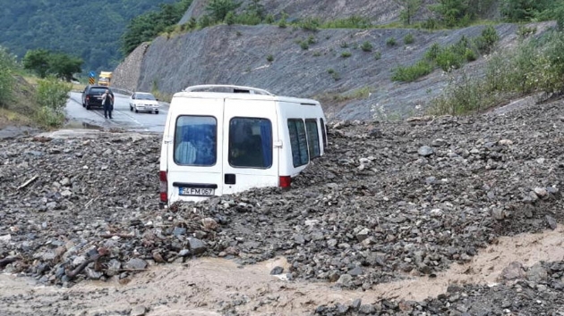 Sakarya'da meydana gelen heyelan korkuttu