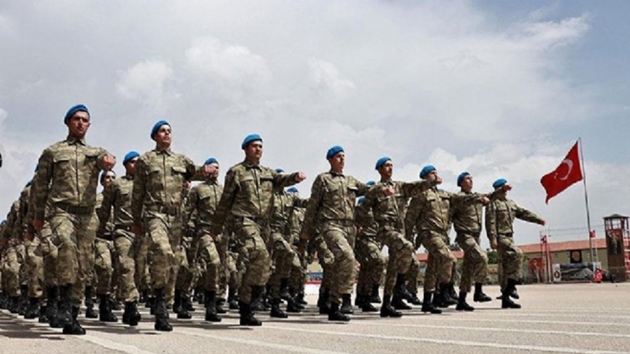 AK Parti'den yeni askerlik sistemi dzenlemesiyle ilgili fla aklama
