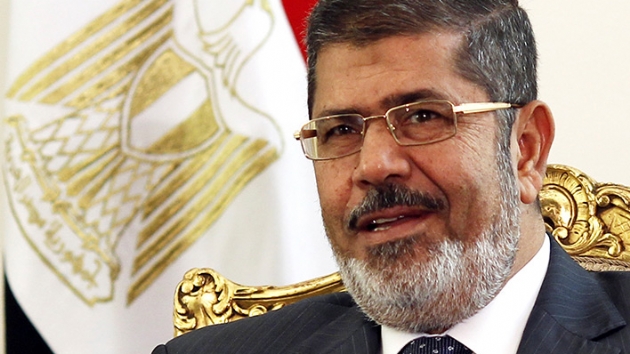 Mursi'nin cenazesine ailesi dnda katlma izin verilmedi