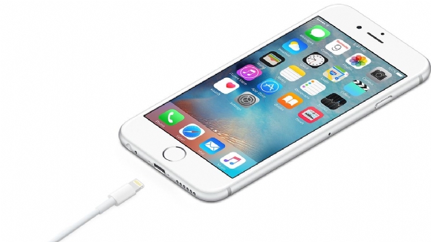 Apple'da Lightning kablo devri sona eriyor