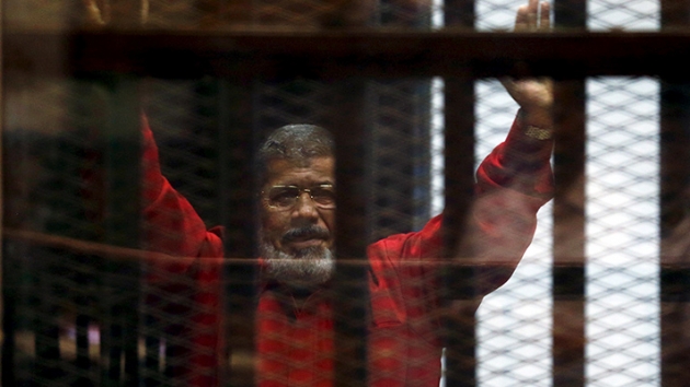 Msr makamlar Mursi'nin taziye merasimine izin vermedi