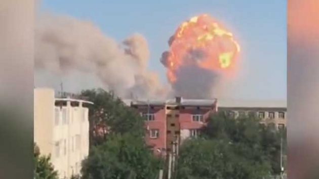 Kazakistan'da askeri mhimmat deposunda patlama!