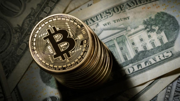Kripto para birimi Bitcoin 11 bin dolar snrnda hareket ediyor