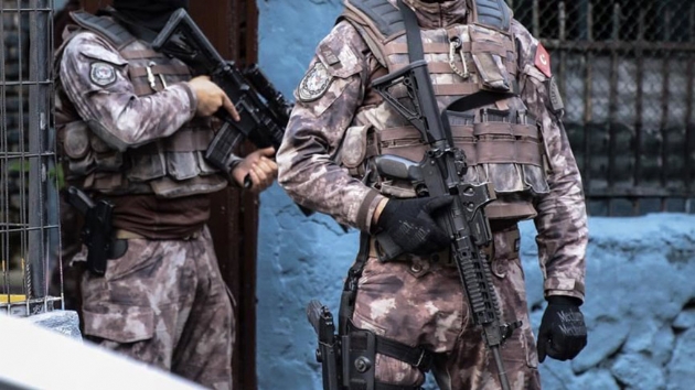 Şanlıurfa'da terör örgütü DEAŞ'ın sözde ''emirlerine'' operasyon