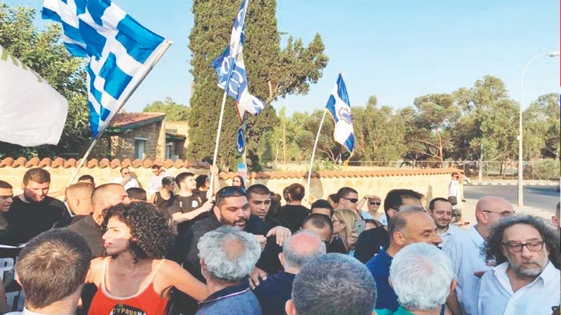 ren provokasyon:Trkleri bize verin