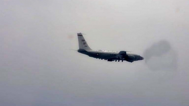 Karadeniz'de hareketli saatler! Bu uak alarma geirdi