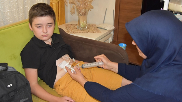 Temizlik maddesi ien Kayra 9 ylda 300 ameliyat geirdi 