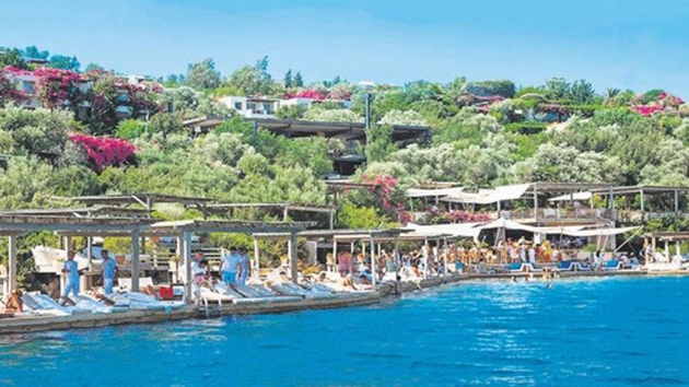 Bodrum'daki beachler fiyatlar ile cep yakyor