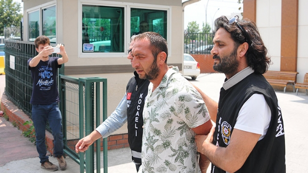 Arkadan ldrd, ''Onu dili ldrd'' dedi
