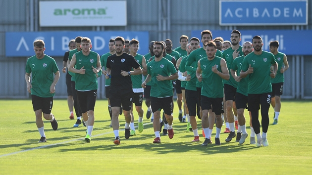 Bursaspor'da oyuncular birer birer ayrld