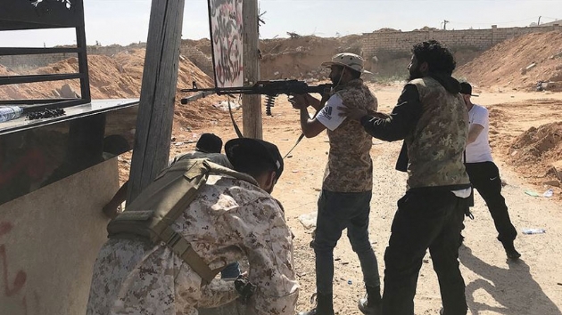 Libya'da UMH birliklerinden Trablus Havaliman'na  eksenden operasyon