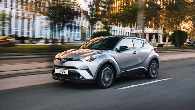 Toyota'dan mthi hamle! Kendi kendini arj edebilen otomobil gelitiriyor