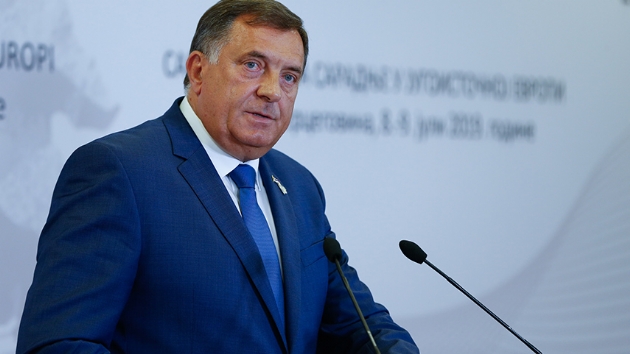 Bosnal lider Dodik'ten ''FET'' aklamas